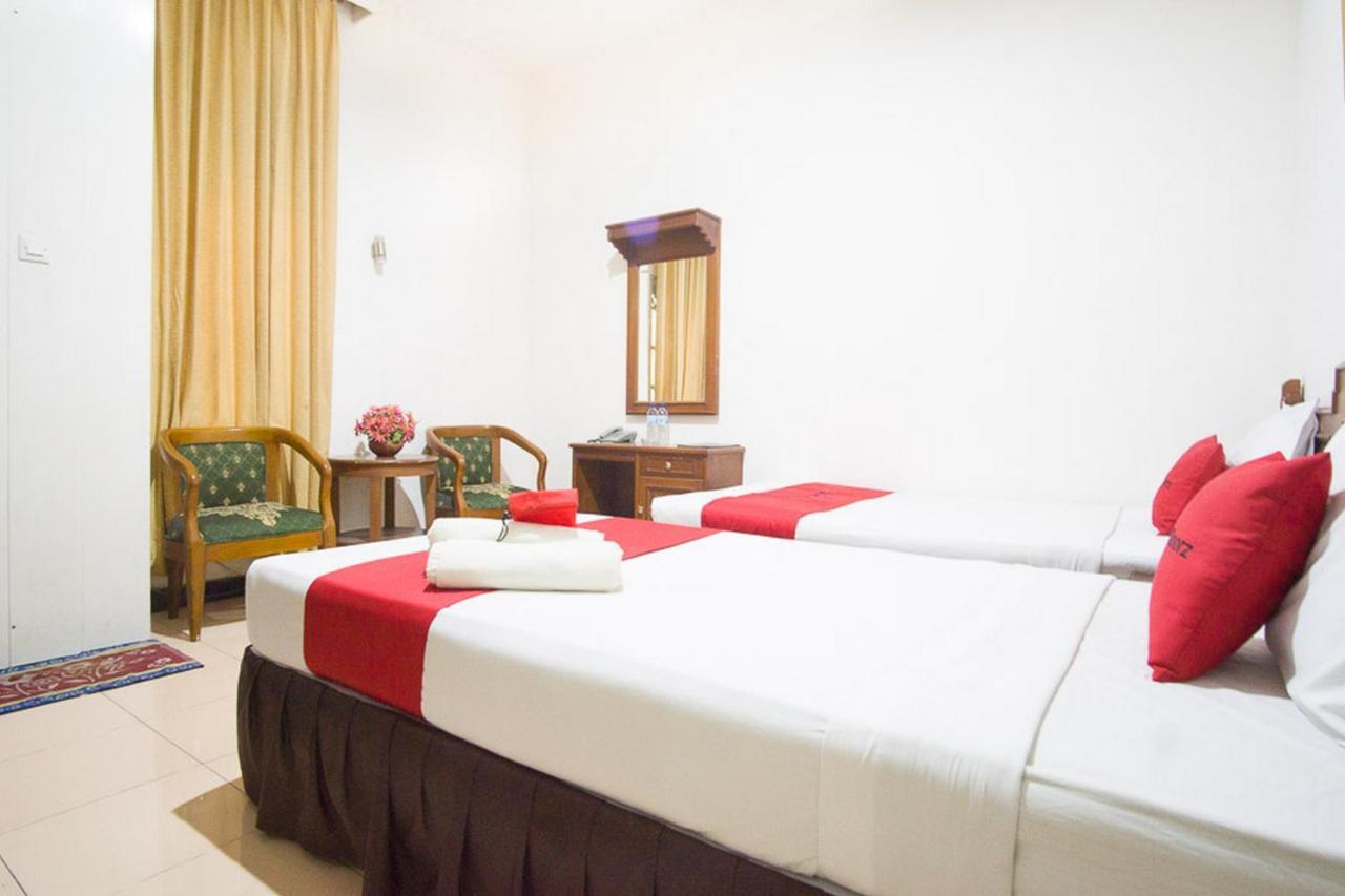 Hotel Reddoorz Near Pantai Falajawa Ternate Exteriér fotografie